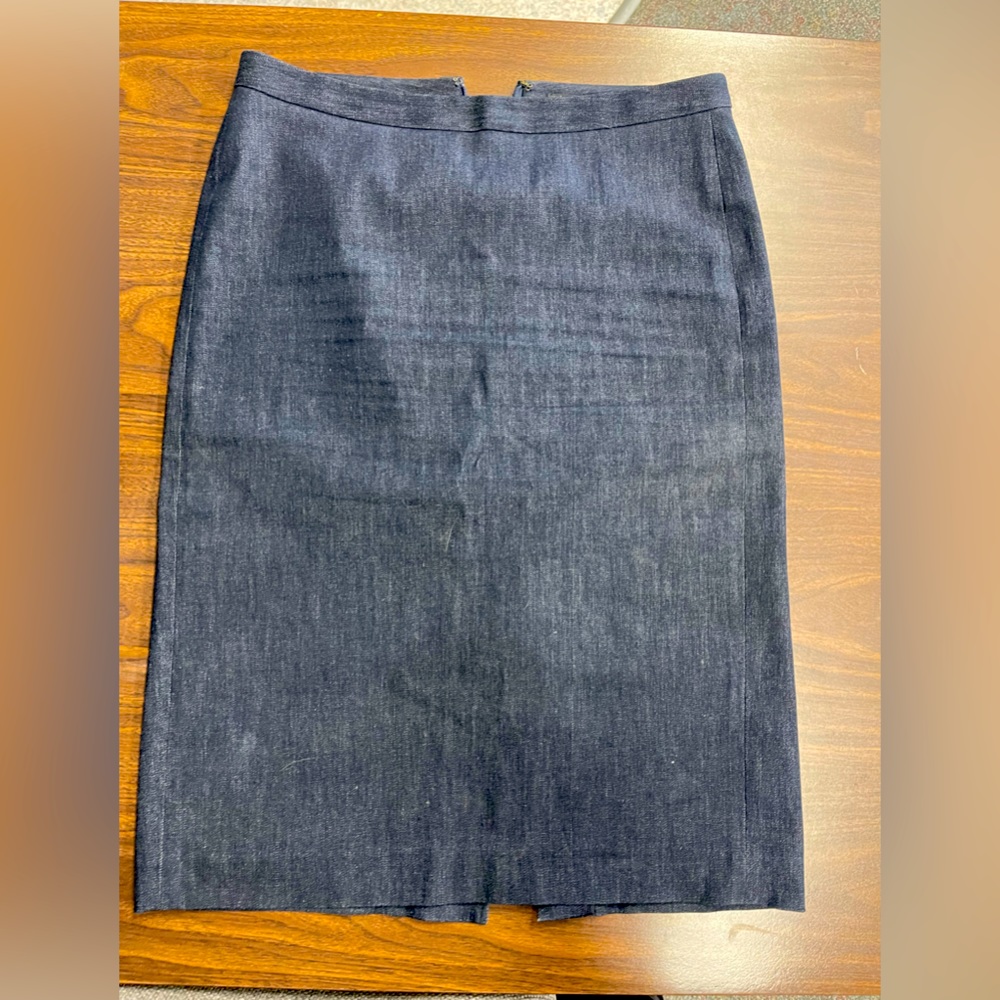 Theory denim pencil skirt size 4